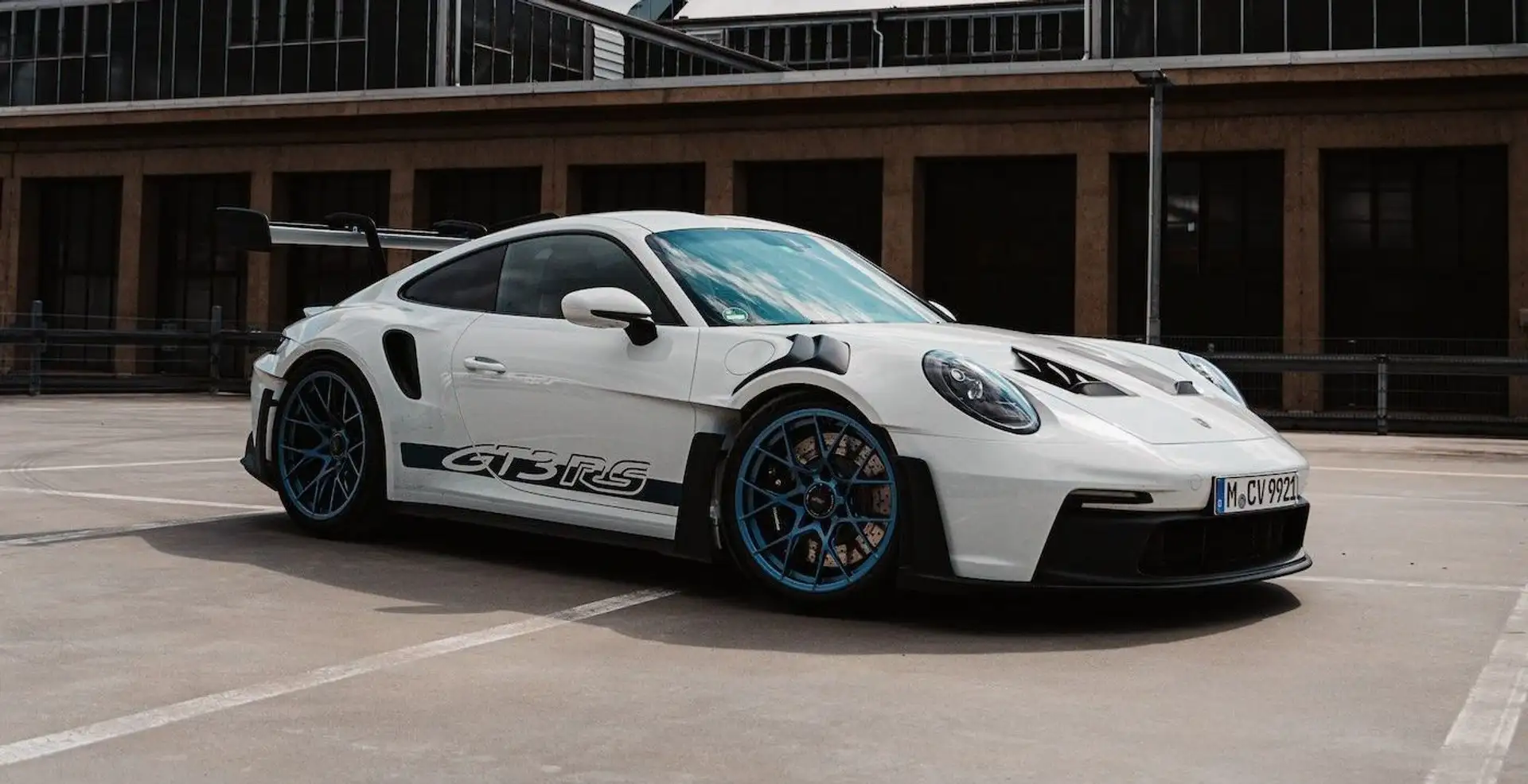 Porsche 911 GT3 RS Rental Car from CarVia